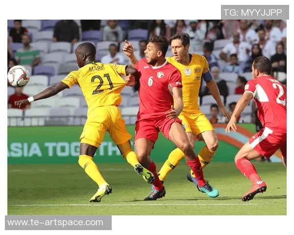 足球巨星齐聚一堂，探讨未来发展与绿茵场上的巅峰对决