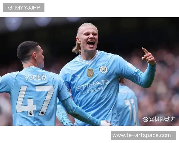 足球场惊现巨星风采震撼全场，高清图片展现球员瞬间精彩瞬间